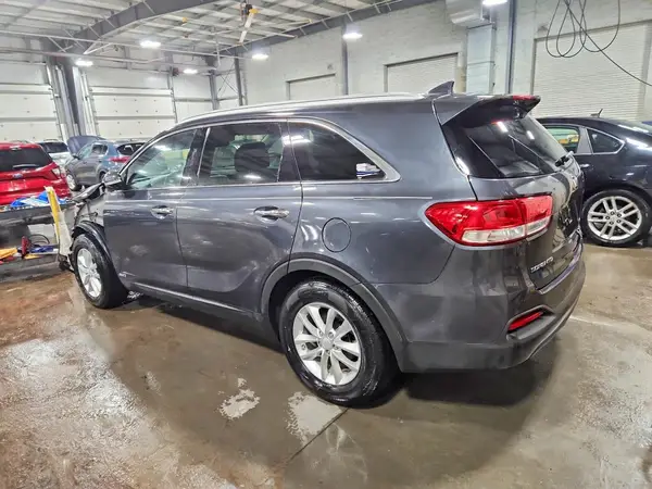 5XYPGDA37HG336888 2017 KIA SORENTO - Image 2