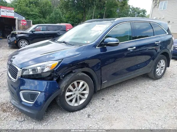 5XYPGDA37JG343605 2018 KIA SORENTO - Image 2