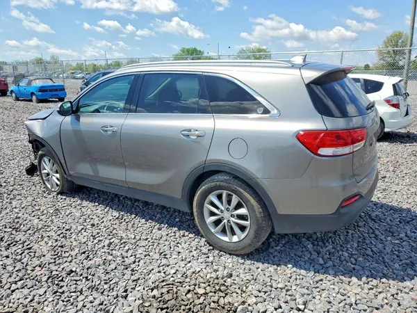 5XYPGDA37JG347279 2018 KIA SORENTO - Image 2