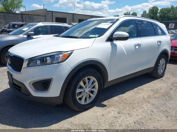 5XYPGDA37JG349467 2018 KIA SORENTO - Image 2