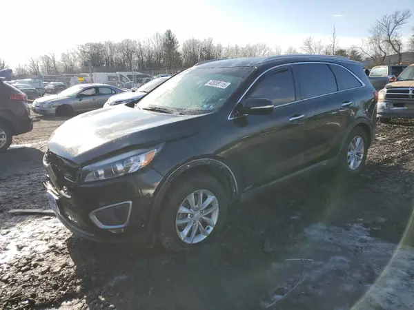 5XYPGDA37JG350134 2018 KIA SORENTO - Image 1