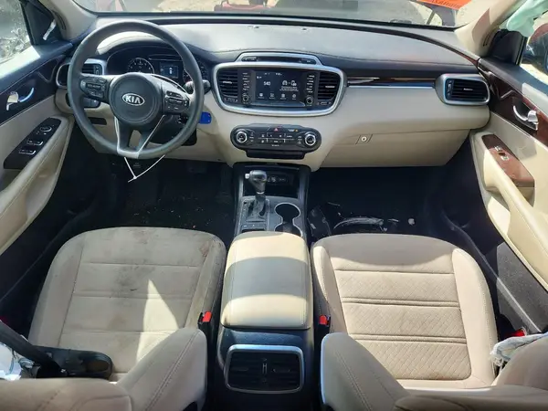 5XYPGDA37JG373591 2018 KIA SORENTO - Image 8