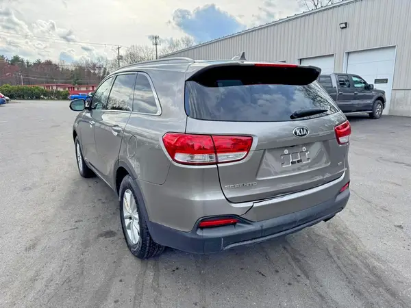 5XYPGDA37JG378967 2018 KIA SORENTO - Image 2