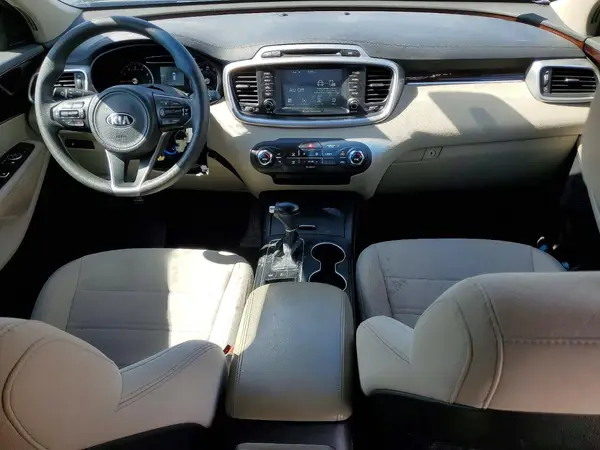 5XYPGDA37JG387636 2018 KIA SORENTO - Image 8