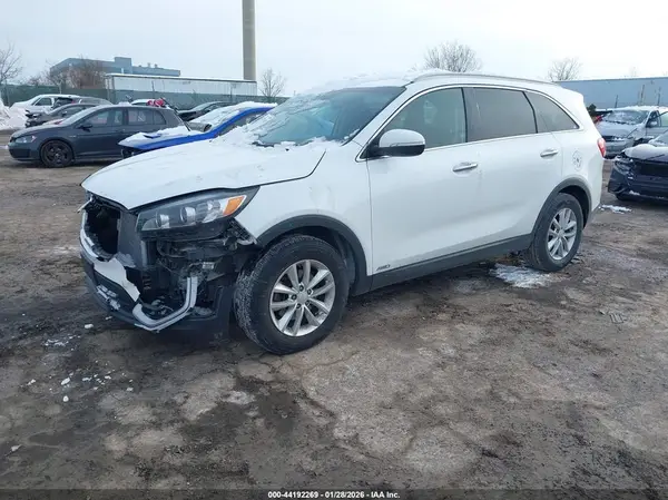 5XYPGDA37JG395610 2018 KIA SORENTO - Image 2