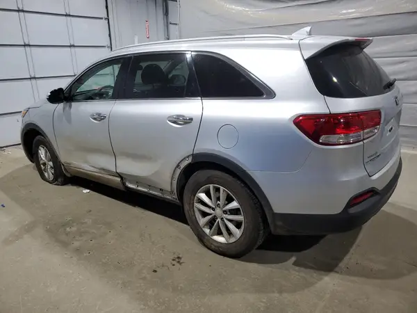 5XYPGDA37JG402197 2018 KIA SORENTO - Image 2