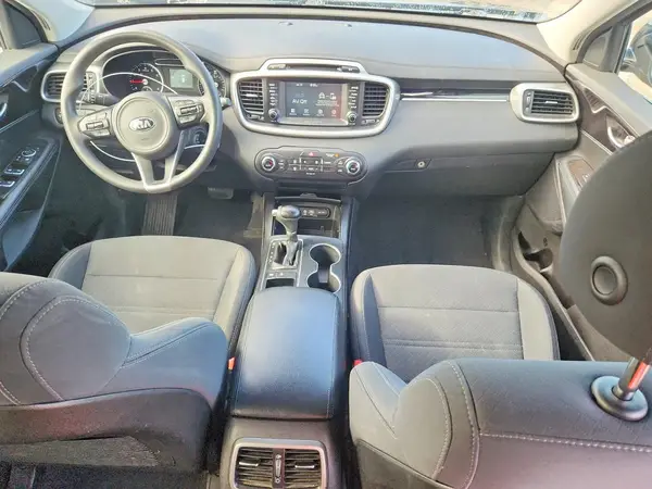 5XYPGDA37JG408985 2018 KIA SORENTO - Image 8