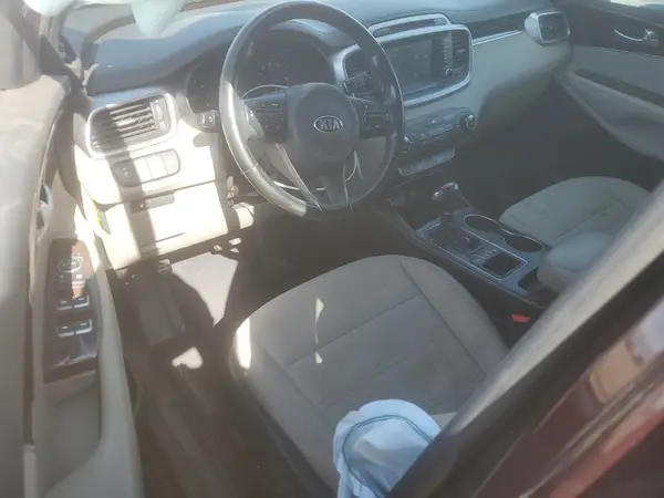 5XYPGDA37JG411353 2018 KIA SORENTO - Image 8