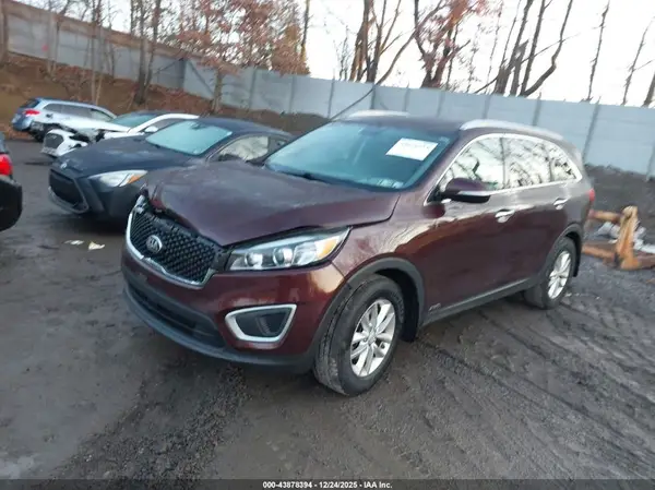 5XYPGDA37JG411935 2018 KIA SORENTO - Image 2