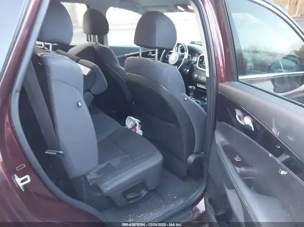 5XYPGDA37JG411935 2018 KIA SORENTO - Image 8