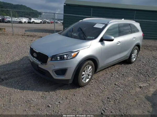 5XYPGDA37JG412616 2018 KIA SORENTO - Image 2