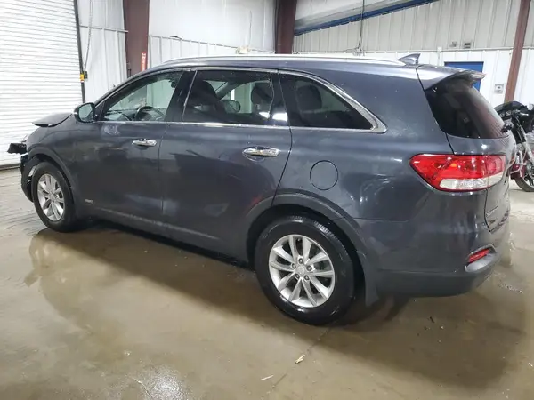 5XYPGDA37JG415046 2018 KIA SORENTO - Image 2