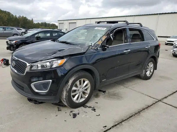 5XYPGDA37JG418576 2018 KIA SORENTO - Image 1