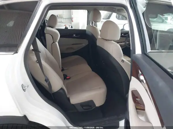 5XYPGDA37JG422983 2018 KIA SORENTO - Image 8