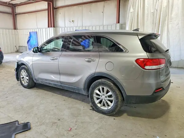 5XYPGDA37JG425267 2018 KIA SORENTO - Image 2