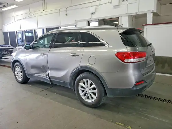 5XYPGDA37JG427374 2018 KIA SORENTO - Image 2