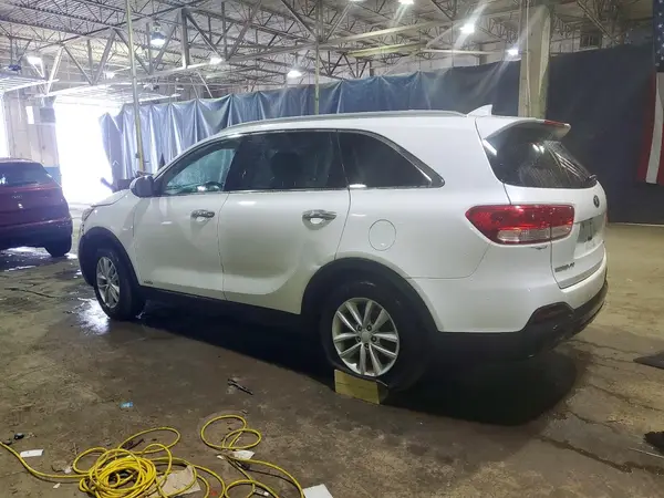5XYPGDA37JG431635 2018 KIA SORENTO - Image 2
