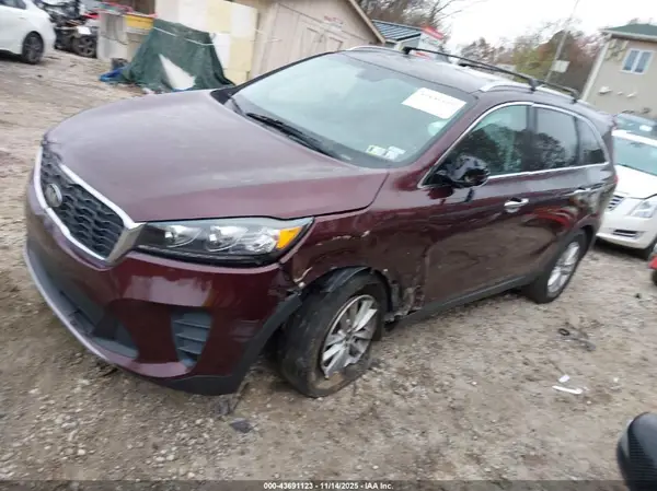 5XYPGDA37KG436397 2019 KIA SORENTO - Image 2