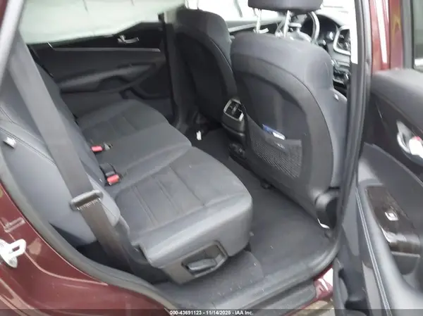 5XYPGDA37KG436397 2019 KIA SORENTO - Image 8