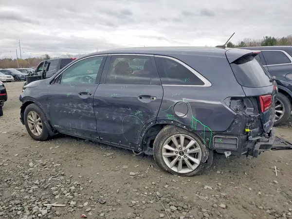 5XYPGDA37KG448923 2019 KIA SORENTO - Image 2
