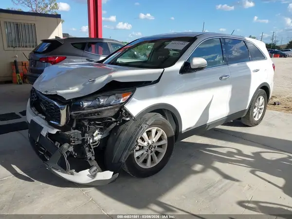 5XYPGDA37KG524852 2019 KIA SORENTO - Image 2