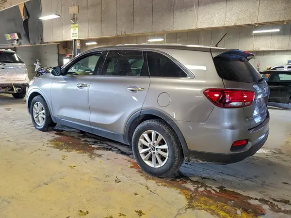 5XYPGDA37KG525922 2019 KIA SORENTO - Image 2