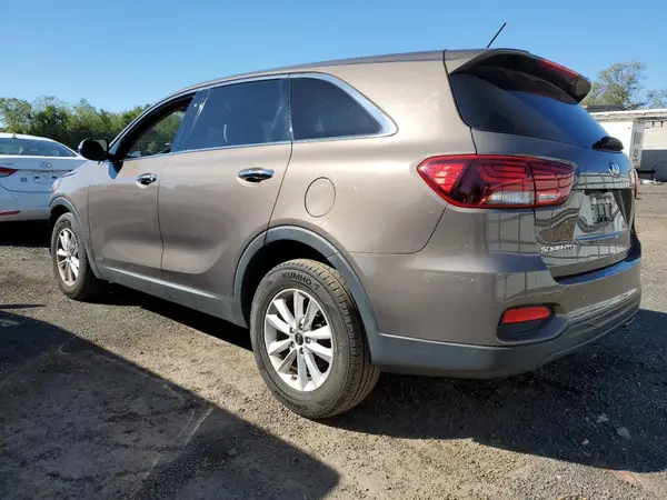 5XYPGDA37KG545328 2019 KIA SORENTO - Image 2