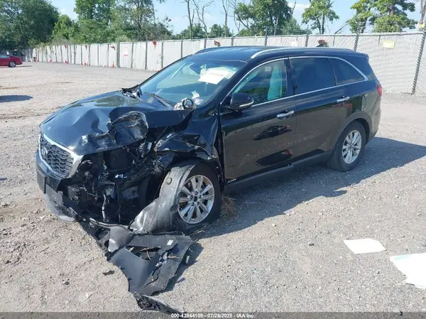 5XYPGDA37KG548276 2019 KIA SORENTO - Image 2