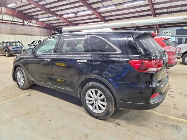 5XYPGDA37KG565627 2019 KIA SORENTO - Image 2