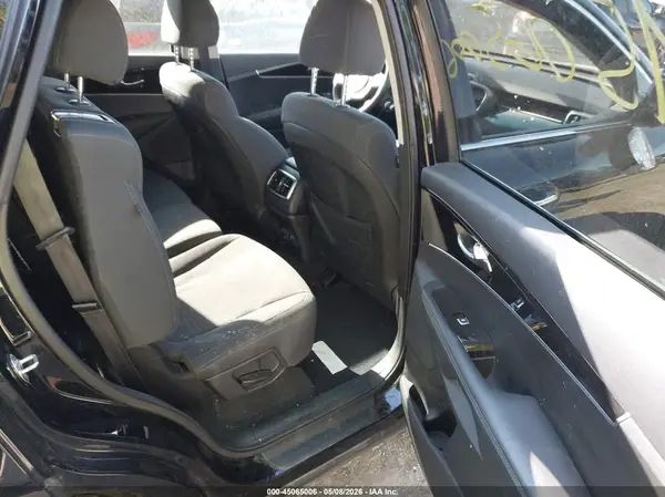 5XYPGDA37KG592293 2019 KIA SORENTO - Image 8