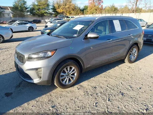 5XYPGDA37KG602255 2019 KIA SORENTO - Image 2