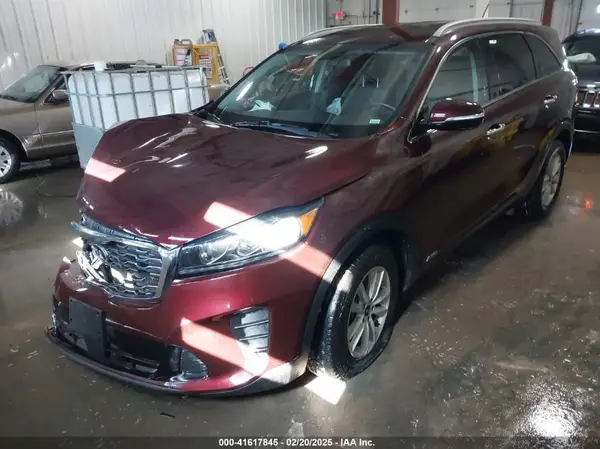 5XYPGDA37LG647486 2020 KIA SORENTO - Image 2