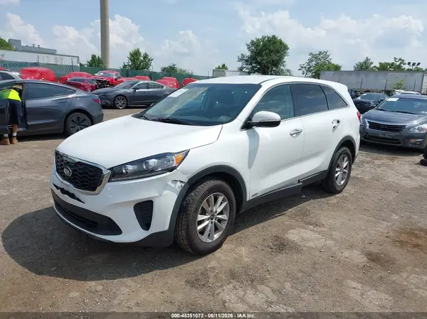 5XYPGDA37LG661078 2020 KIA SORENTO - Image 2