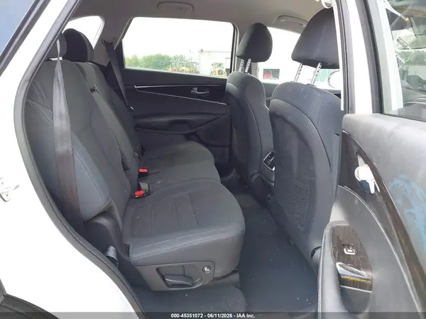 5XYPGDA37LG661078 2020 KIA SORENTO - Image 8