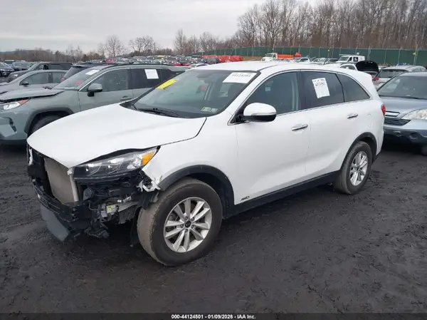 5XYPGDA37LG663025 2020 KIA SORENTO - Image 2