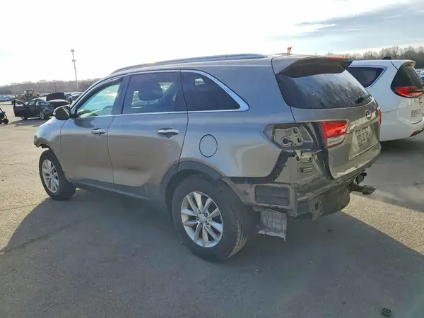 5XYPGDA38GG007244 2016 KIA SORENTO - Image 2