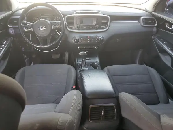 5XYPGDA38GG008894 2016 KIA SORENTO - Image 8