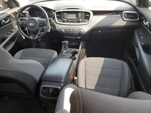 5XYPGDA38GG016512 2016 KIA SORENTO - Image 8