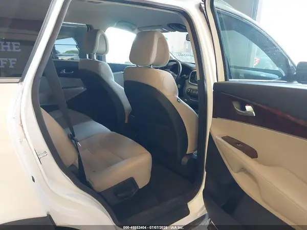 5XYPGDA38GG039515 2016 KIA SORENTO - Image 8