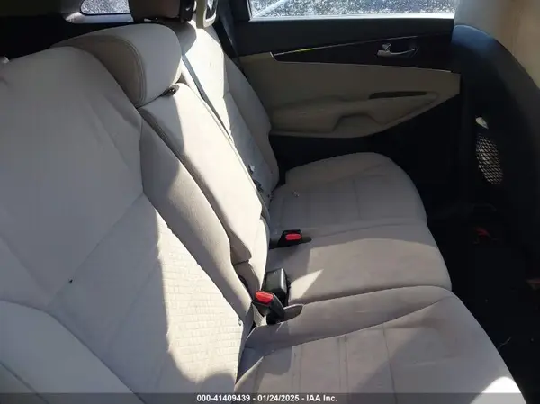 5XYPGDA38GG050207 2016 KIA SORENTO - Image 8