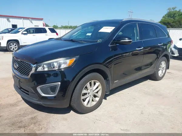 5XYPGDA38GG050952 2016 KIA SORENTO - Image 2