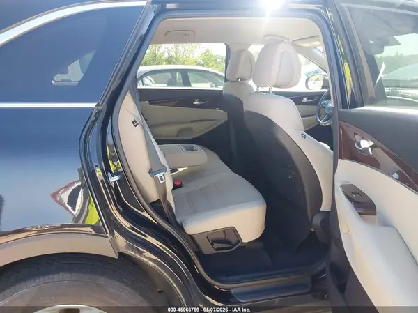 5XYPGDA38GG050952 2016 KIA SORENTO - Image 8