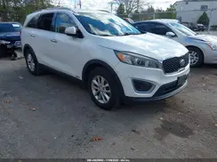 5XYPGDA38GG057660 2016 KIA SORENTO
