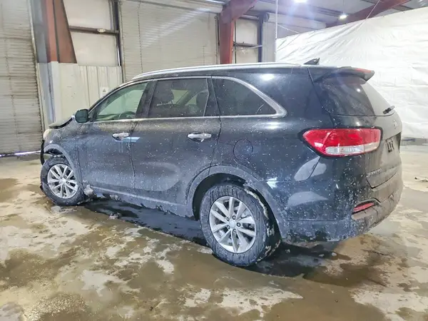 5XYPGDA38GG057819 2016 KIA SORENTO - Image 2