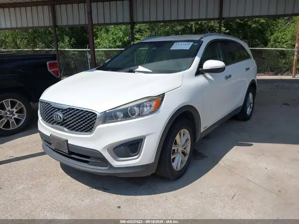 5XYPGDA38GG059280 2016 KIA SORENTO - Image 2