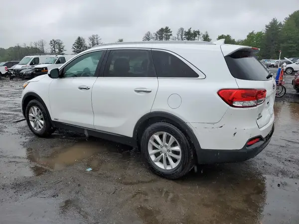 5XYPGDA38GG065581 2016 KIA SORENTO - Image 2