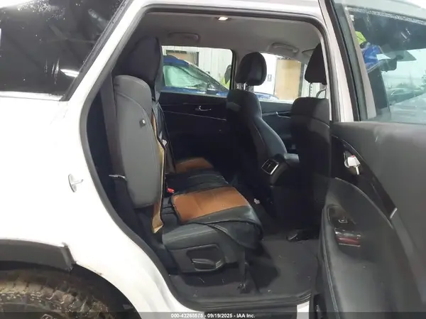 5XYPGDA38GG081912 2016 KIA SORENTO - Image 8