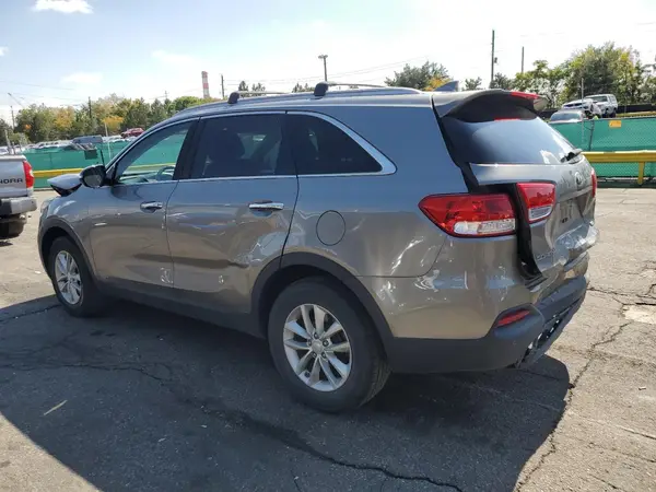 5XYPGDA38GG083689 2016 KIA SORENTO - Image 2