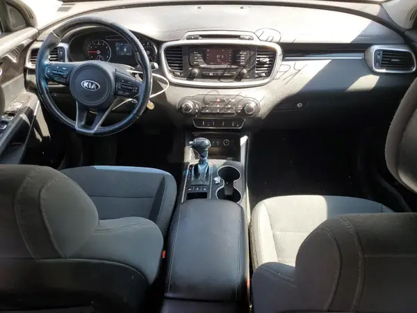 5XYPGDA38GG083689 2016 KIA SORENTO - Image 8