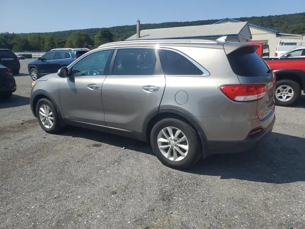 5XYPGDA38GG086107 2016 KIA SORENTO - Image 2